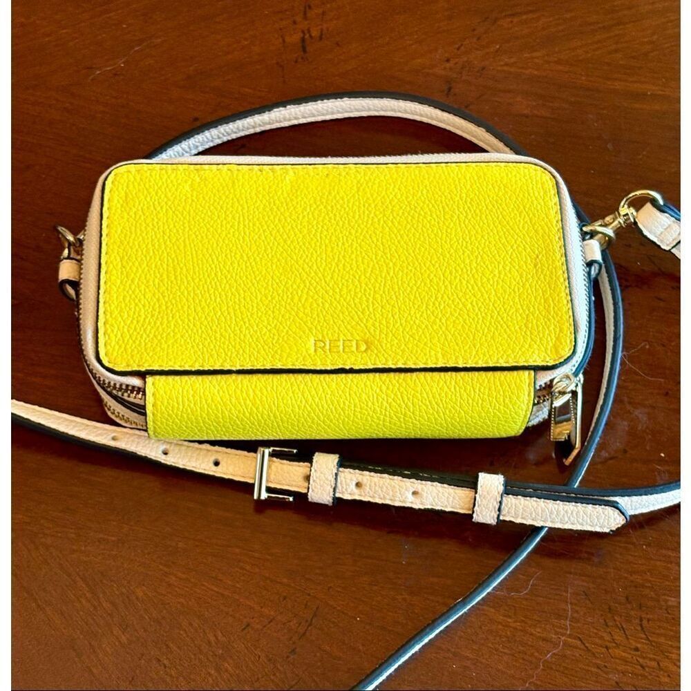 REED - 🎉HP🎉 Double Pocket Convertible Crossbody/Wristlet/Yellow Faux Leather